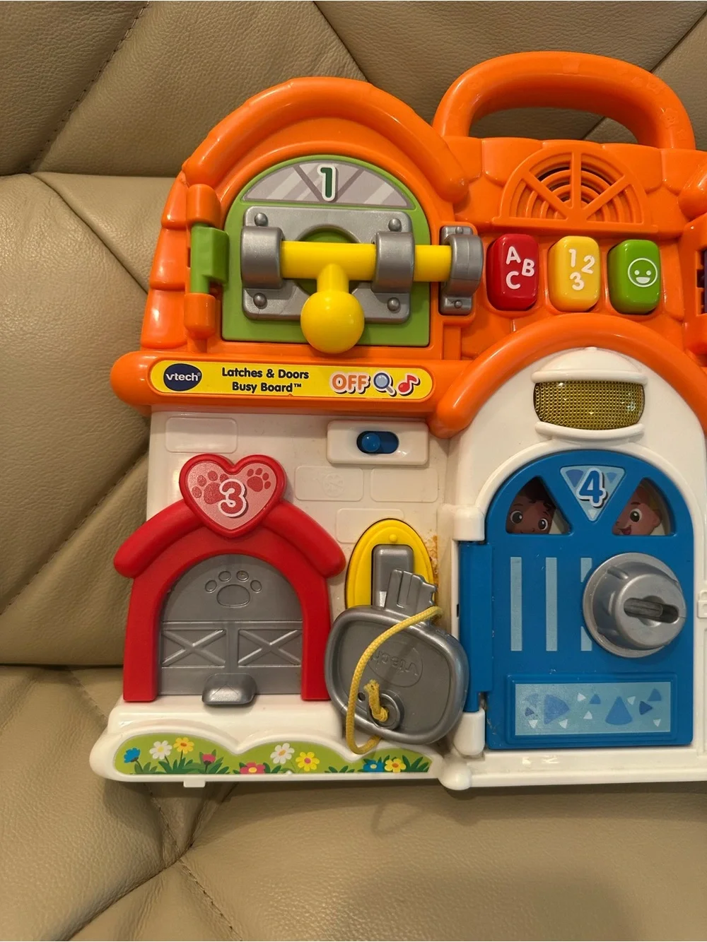 VTech Latches and Doors Busy Board Learning Toy Developmental Motor Skills Fun
